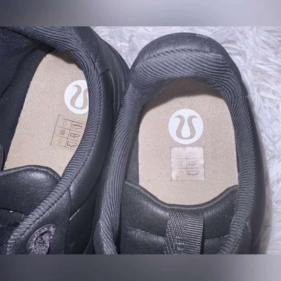 Lululemon Women's Cityverse Sneaker - Picture 9 of 10